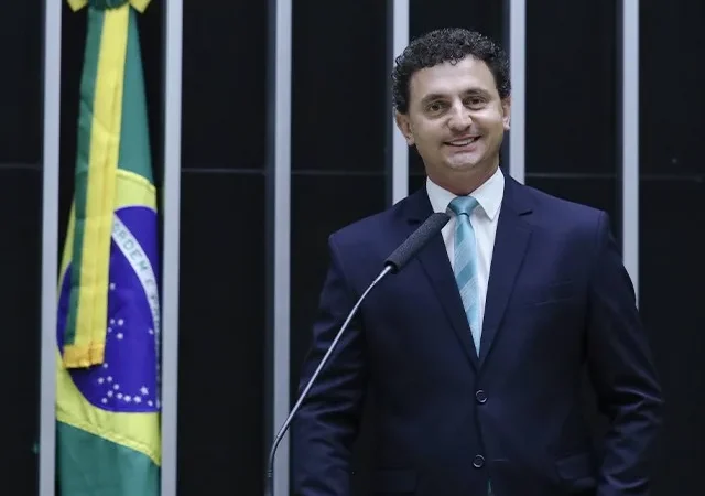 Santa Catarina poderá ter 20 deputados em 2026, mas há que custo?