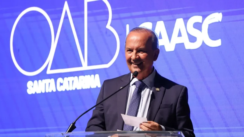 Jorginho Mello participa da posse da diretoria da OAB Santa Catarina