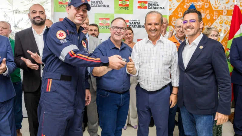 Governo do Estado entrega 26 novas ambulâncias para ampliar e reforçar o atendimento à população catarinense