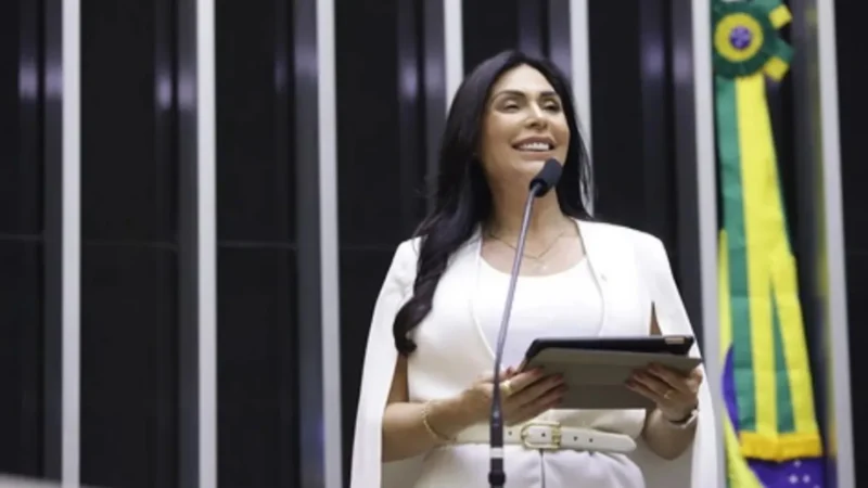 Pelo estado: entrevista com Geovânia de Sá, Deputada Estadual