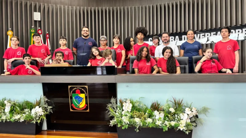 Câmara recebe estudantes da Escola Castro Alves