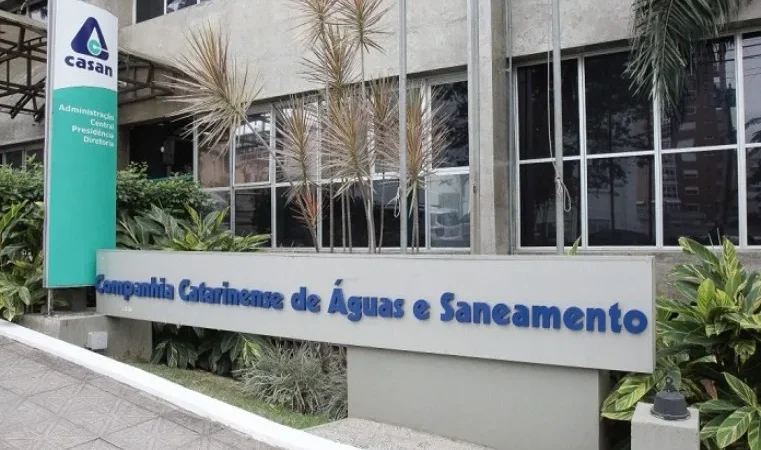 Pelo estado: privatização da Casan é nova aposta de Jorginho