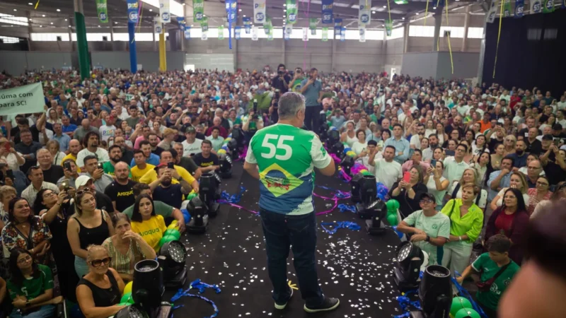 Arrancada da pré-campanha de João Rodrigues leva milhares de pessedistas a Chapecó