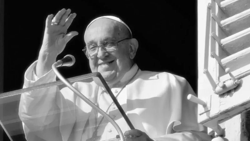 Governador decreta luto de três dias em Santa Catarina pela morte do Papa Francisco