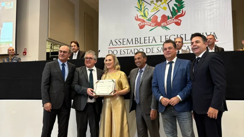 CDL de Araranguá é homenageada em sessão solene da Alesc