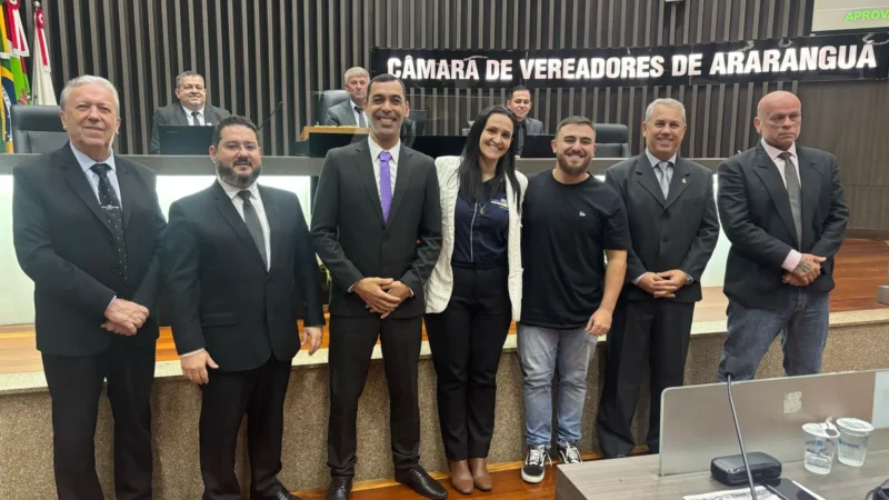 Secretária de Saúde apresenta em sessão ações voltadas ao bem-estar animal em Araranguá