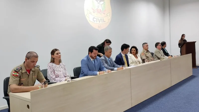 Governo do Estado entrega mais sete viaturas semiblindadas para a Polícia Civil e investimento ultrapassa os R$ 5 milhões
