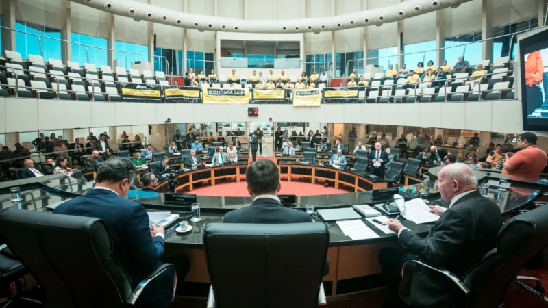 Pelo estado: Governo do Estado tem pacote de projetos aprovados na Alesc