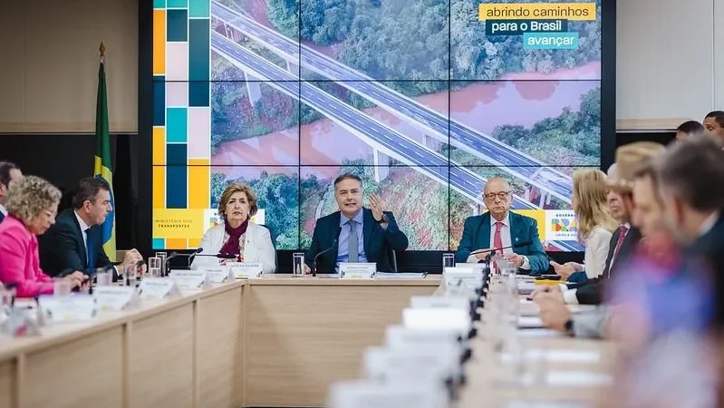 Pelo estado: Governador participará de reunião com ministro de Lula