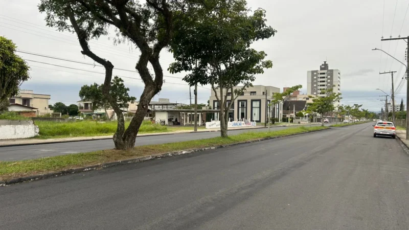 Avenida Sete de Setembro recebe nova pavimentação e entra na fase final de obras em Araranguá
