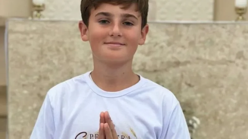 Menino de 12 anos morre atropelado ao atravessar rodovia de bicicleta em Meleiro