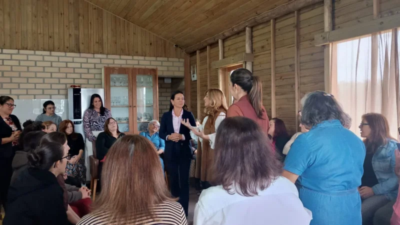 Café de Conexões reúne mulheres de Sombrio em encontro marcado por receitas e memórias afetivas