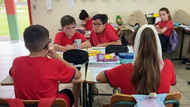 Escola de Araranguá é premiada por boas práticas de alfabetização e já utiliza kit tecnológico em sala de aula