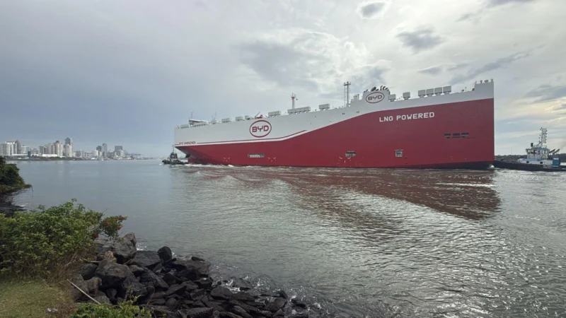 Maior operação de veículos da história do Brasil movimenta Porto de Itajaí