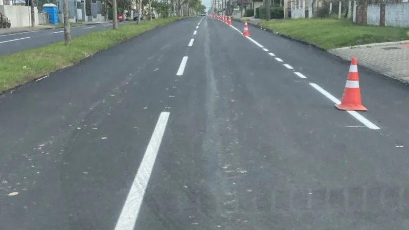 Avenida Sete de Setembro recebe sinalização viária em fase final de obra