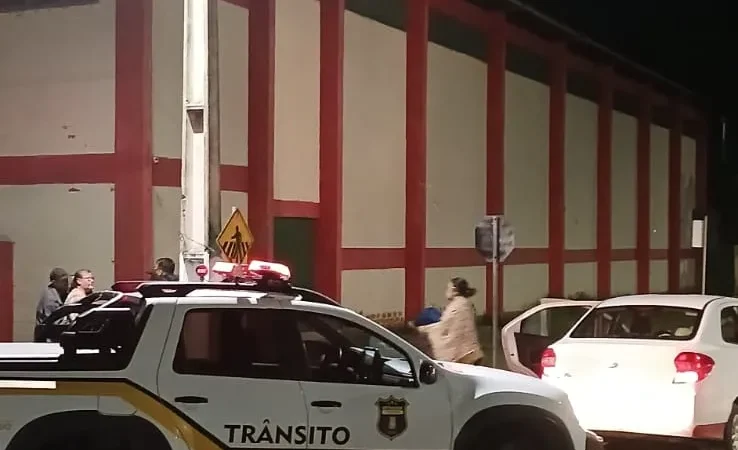 Sombrio intensifica ação emergencial e distribui cobertores a pessoas em situação de rua