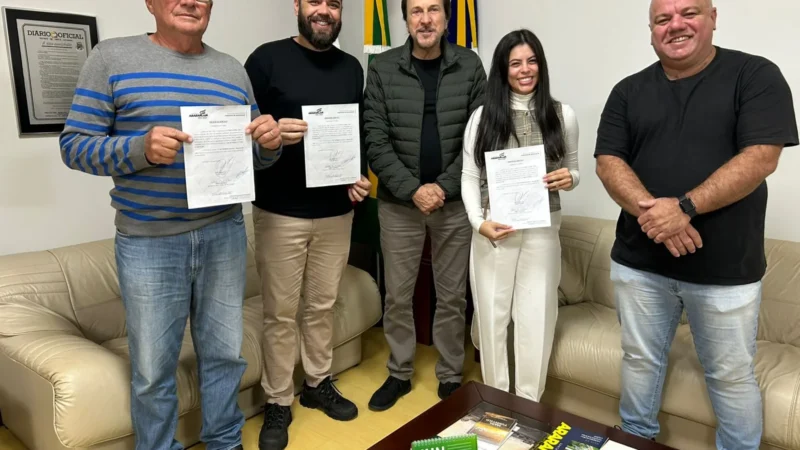 Jardim Cibele receberá pavimentação: ordem de serviço é assinada em Araranguá