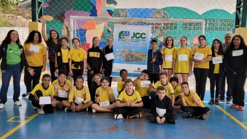 Cooperja promove oficinas sobre cooperativismo e sustentabilidade nas escolas