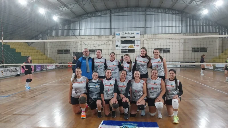 Araranguá dá show na LAVM com dupla vitória no vôlei masculino e feminino