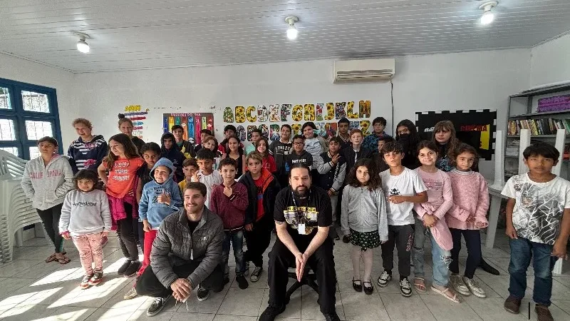 Junho Branco: CRAS promove roda de conversa com jovens sobre drogas e violência