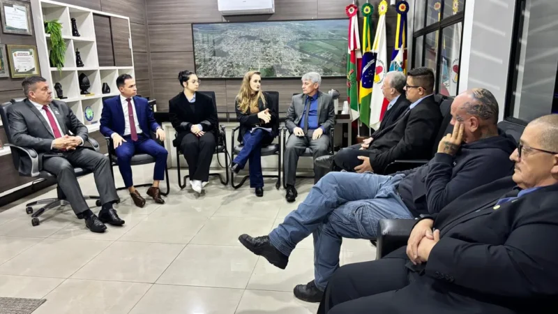 Acadêmicos do curso de Direito apresentam proposta de alteração em lei que amplia acesso a creches noturnas