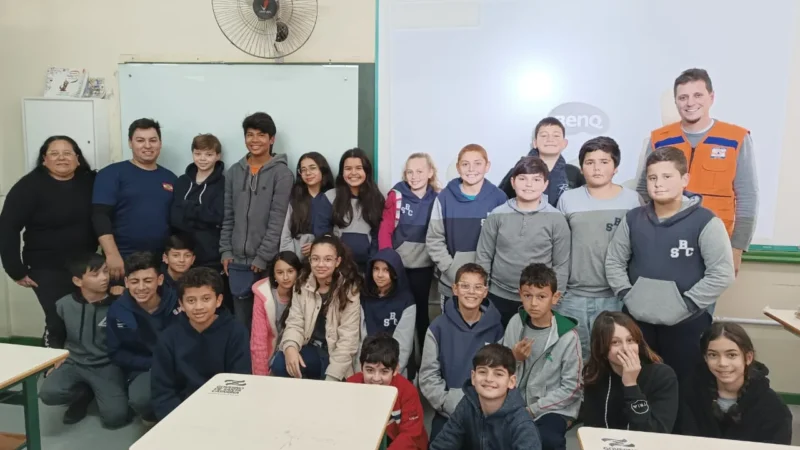 Defesa Civil leva educação preventiva a estudantes da rede estadual em Araranguá