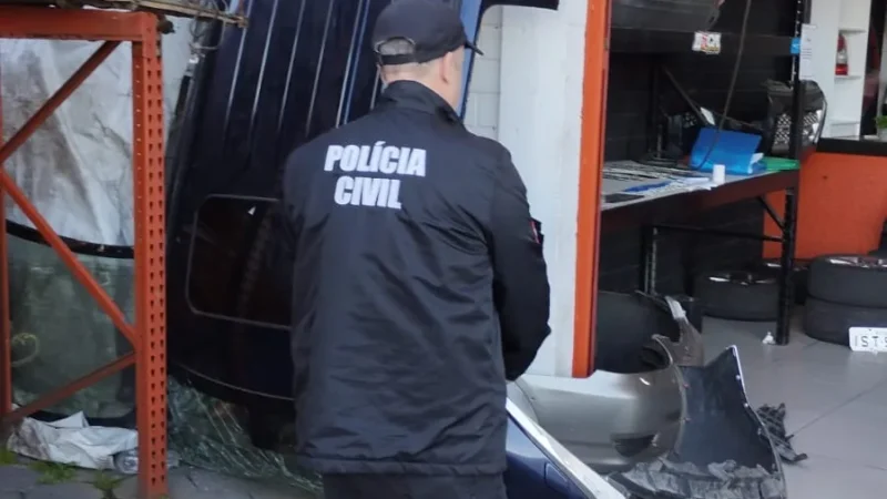 Polícia Civil recupera veículo furtado em autopeças de Araranguá e encontra peças de outros carros roubados