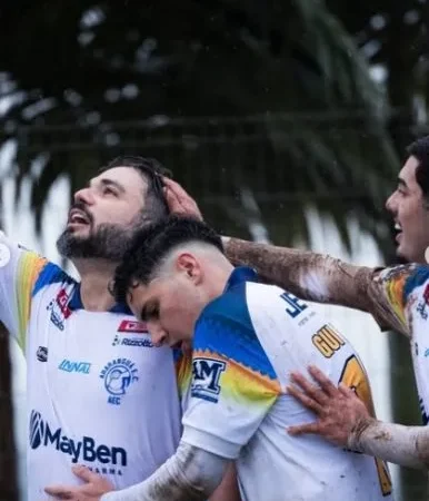 Cristian marca dois, mas AEC cede empate à Sersan nos acréscimos na estreia da LARM