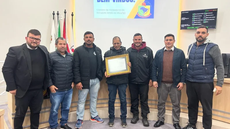 Tunico recebe Moção de Aplauso na Câmara de Arroio do Silva em homenagem ao Dia do Pescador