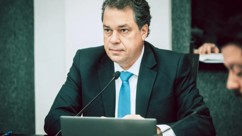 Deputado Rodrigo Minotto cobra Governo do Estado por corte de verbas para APAEs