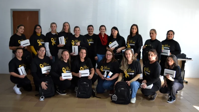 Timbé do Sul entrega tablets e kits a agentes de saúde para reforçar atendimentos