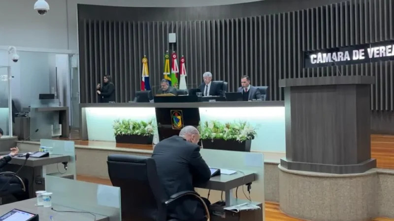 Araranguá aprova repasse de R$ 275 mil para aquisição de caminhão do Corpo de Bombeiros