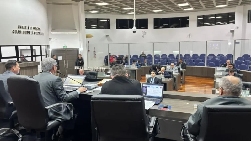 Câmara de Araranguá aprova requerimentos com foco em segurança, infraestrutura, economia, assistência social e turismo