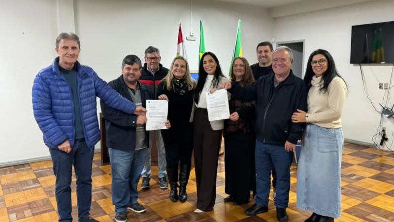 Deputada Geovania de Sá visita Turvo e entrega emenda de R$ 300 mil para a Saúde