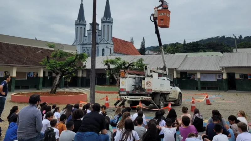 Programa Celesc nas Escolas alcança mais de 5,5 mil crianças no primeiro semestre de 2025