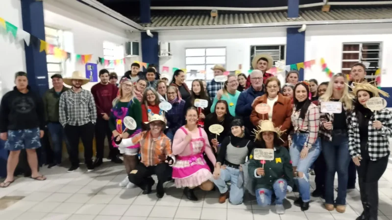Aula temática com festa julina anima estudantes da EJA em Timbé do Sul
