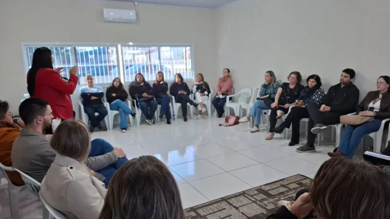 Capacitação técnica fortalece rede de proteção social em Araranguá