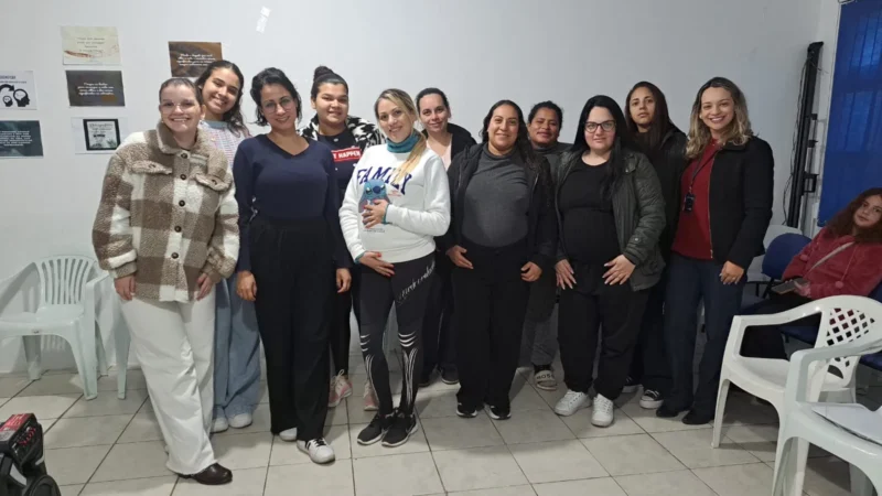 Gestantes participam de roda de conversa sobre hábitos saudáveis em Araranguá