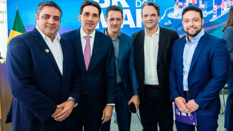 Ministro apoia criação da Companhia Docas de Itajaí