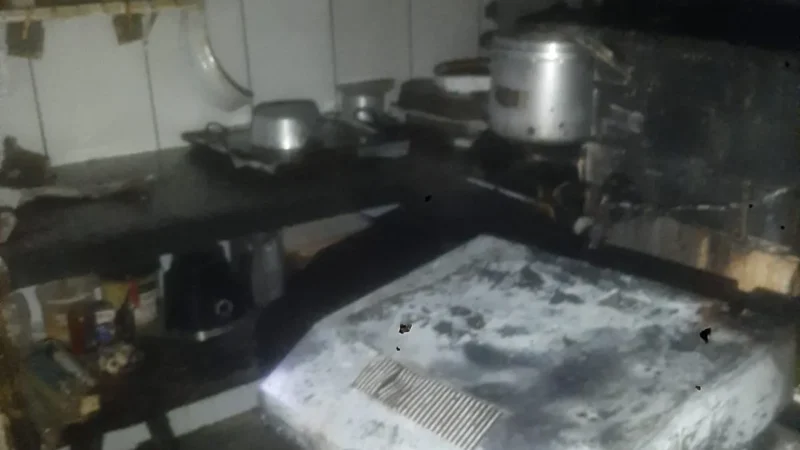 Incêndio atinge restaurante no Centro de Passo de Torres nesta quinta-feira