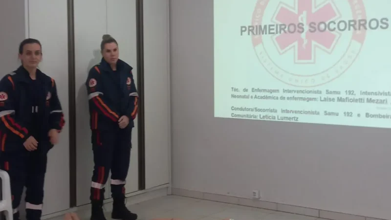Cuidadores do Acolher e Cuidar recebem treinamento em primeiros socorros do SAMU