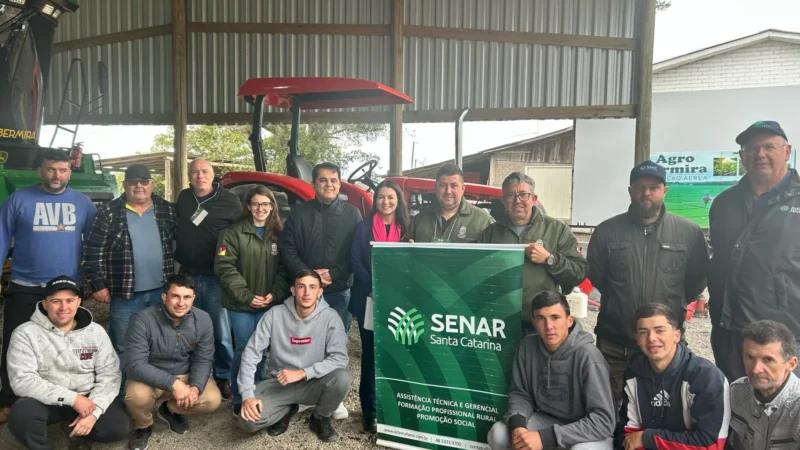 Curso capacita produtores rurais de Sombrio em operação e manutenção de tratores
