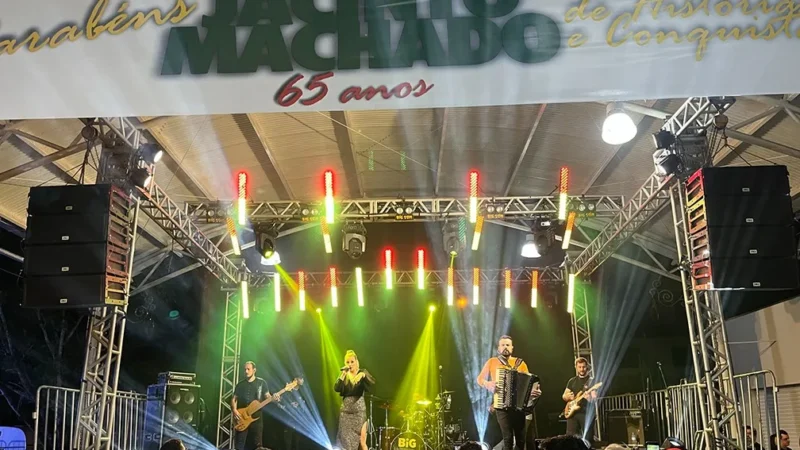 Jacinto Machado resgata tradições e abre festa de 67 anos com Escolha das Soberanas