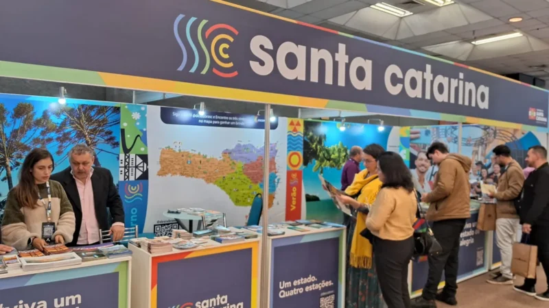 Balneário Gaivota divulga potencial turístico no Encagestur 2025