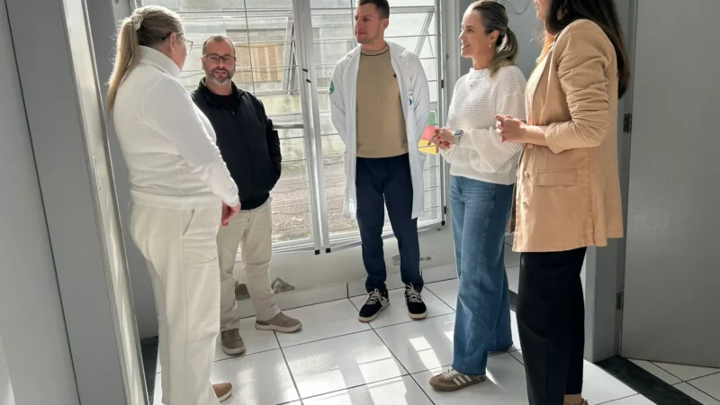 Prefeito interino Rafael dos Santos visita unidades de saúde e acompanha ações em Sombrio