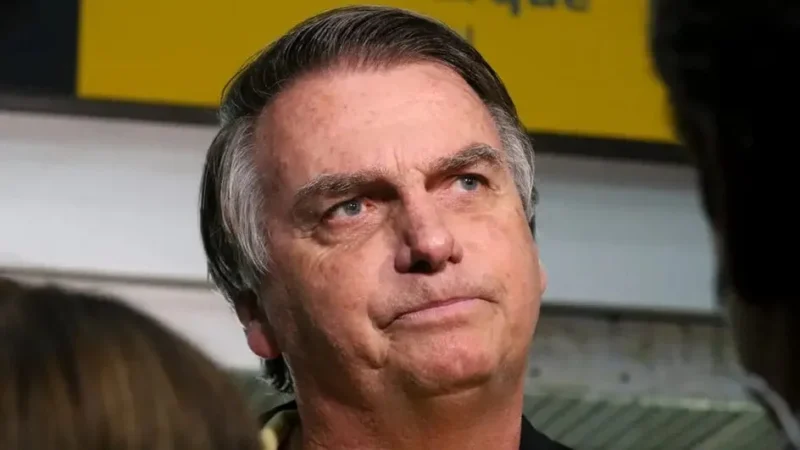 Pelo Estado: liberdade de Bolsonaro é prioridade enquanto economia está em crise