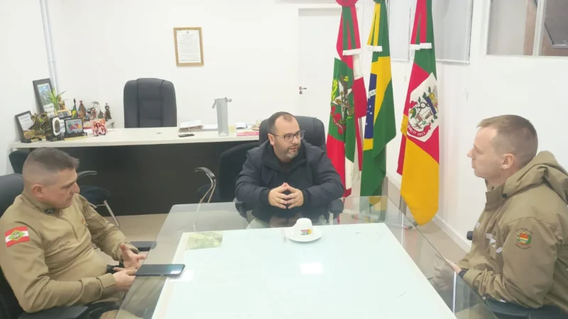 Prefeitura e Polícia Militar discutem reforço na segurança de Sombrio