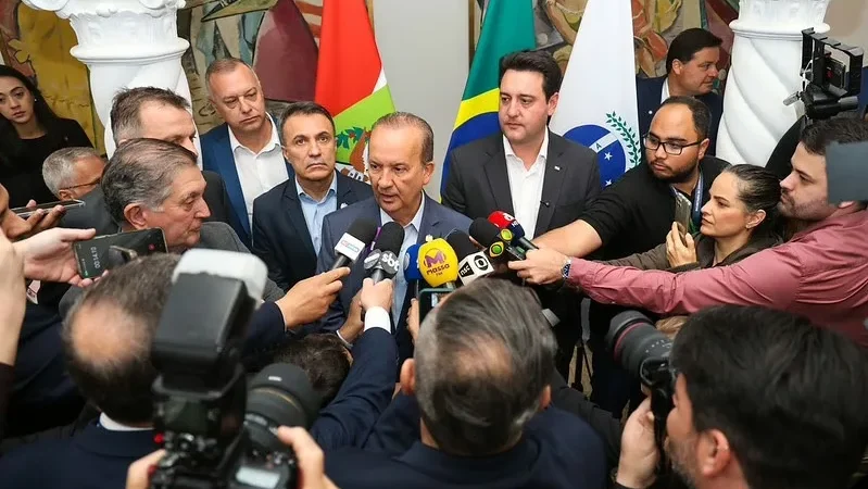 Pelo Estado: encontro centro-direita busca soluções para o país