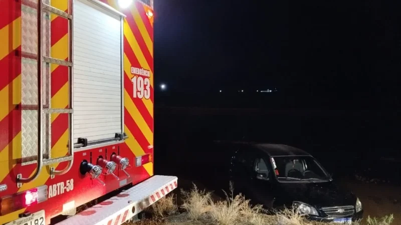 Mulher de 59 anos é resgatada após acidente em estrada rural de Turvo