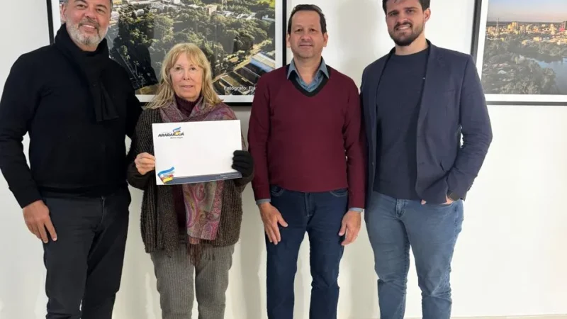 Mais 40 famílias de Araranguá realizam o sonho da regularização fundiária